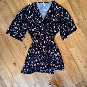 Flora by Flora Nikrooz Floral Black Kimono robe‎ size M Medium mid thigh length